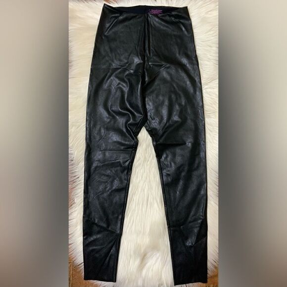 Commando Control faux leather leggings.  Large - Picture 3 of 5